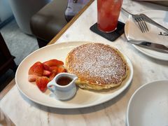 -ROAST coffee & eatery