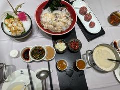 -红鼎豆捞·非遗鲍皇汤火锅(宝丰路店)