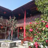 酒店地理位置方便,出门就是洋人街