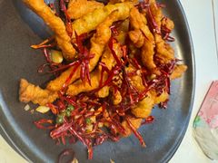 -阿瓦山寨·湘菜现炒·剁椒鱼头王(咸阳总店)