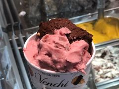 -VENCHI 闻绮(上海佛罗伦萨小镇店)