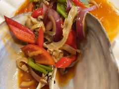 -三亚火车头万人海鲜广场