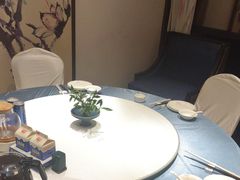 -海鸿荟·沿江菜(中山北路店)