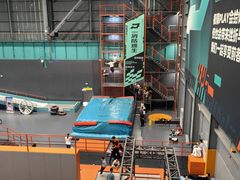 -极限PLAY运动娱乐新世界·团建派对表演休闲馆·室内高空游乐园