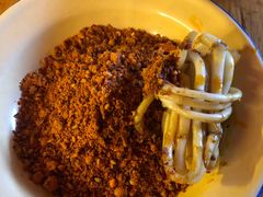 -拈签一笑黄牛肉辣卤串串