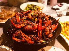 -巴厘龙虾·榜首油焖大虾(音乐学院·沿江酒馆店)