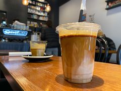 拿铁-black rainbow coffee
