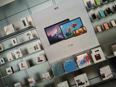 -Apple零售店(华贸购物中心店)