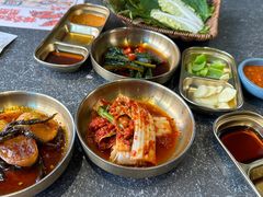 -草家酱蟹炭火烤肉店(珲春南路二店)