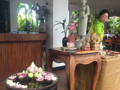 -Neary Khmer Restaurant