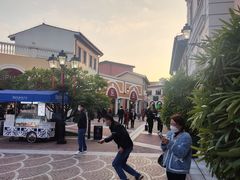 -佛罗伦萨小镇广佛名品奥特莱斯(疏港路店)