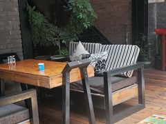 -苹果树下艺术餐厅(宋庄店)