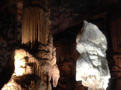 -波斯托伊纳溶洞