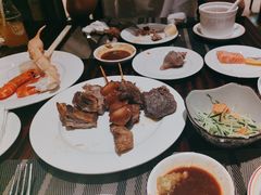 -广州万富希尔顿酒店·感趣自助餐厅·金秋蟹宴生蚝海鲜刺身烧烤