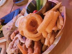 小吃拼盘-MR.ROCKY洛奇先生RESTAURANT&BAR(宝安壹方城店)