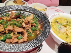 -渝是乎酸菜鱼(龙旗购物中心店)