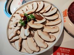 -左庭右院鲜牛肉火锅(金山万达店)
