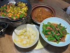 -聚鑫朋酸菜肥肠(九龙仓店)