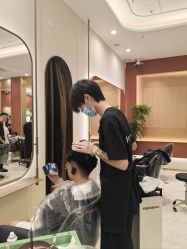 -Kraemer Paris苏豪路易士·嘉玛发廊