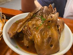 鸭头-琥珀老六龙虾(四里河店)