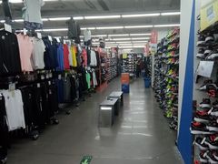 -迪卡侬(西三旗店)