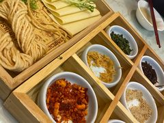 -鹊华居·地道鲁菜·海鲜·融合味(大明湖店)