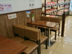 -红宝石·鲜奶小方·海派西点房(丰庄店)