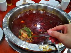 -刘胖娃鱼庄·特色肥肠鱼(杨家坪店)