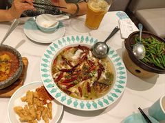 -姚姚酸菜鱼·金戈戈香港豉油鸡(喜荟城联名店)