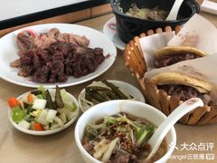 -闫家驴肉老店(华电一校店)