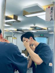 -即型男士理发工作室