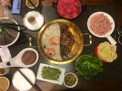 -小天鹅火锅·一线江景洪鼎旗舰店(洪崖洞店)