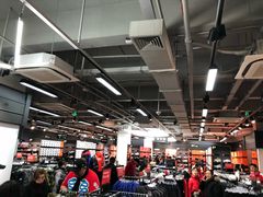 -NIKE上海青浦优选体验店
