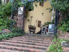 -花苑里咖啡(威远店)