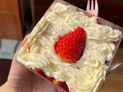 草莓盒子-李大牛和刘大力手作甜品(凯德店)