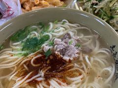 -亮亮面馆(经六路店)