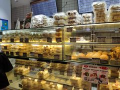 面包甜点陈列柜-白玉兰食品甜凤店(合生汇店)