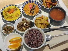 -轻蔬不用等·素食(江苏路店)