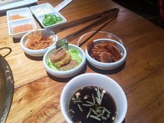 小菜四拼-小花花炭火烤肉·十五年延吉风味(左家庄店)
