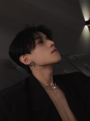 -BULB STUDIO 巴柏明星发型工作室