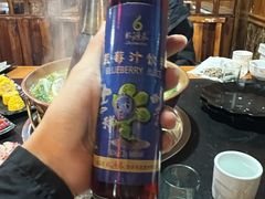 -果松木炭酸菜铜火锅·外婆参鸡汤