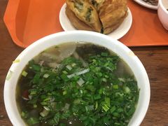 -牛一嘴·兰州牛肉面·大盘鸡(财富中心店)