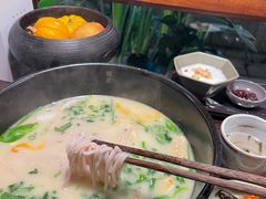 -银米·云南传统过桥米线(双廊黑金冠店)