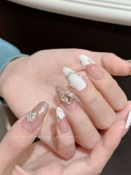 -花岐款式专研健康美甲沙龙