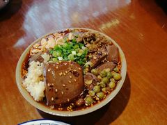 -谢老五跷脚牛肉·非遗传承店