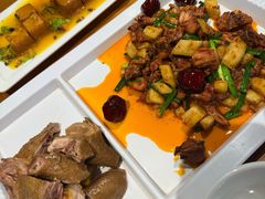 -隔壁老王·家常云南菜(花巷店)