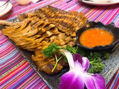 -香巴拉云南餐厅(华莱坞店)