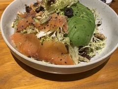 牛油果烟熏三文鱼沙拉-BE BRIGHT KITCHEN(正佳广场店)