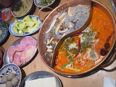 -洱火云南酸菜牛肉火锅(石景山当代商城店)