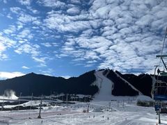 -丝绸之路山地度假区滑雪场